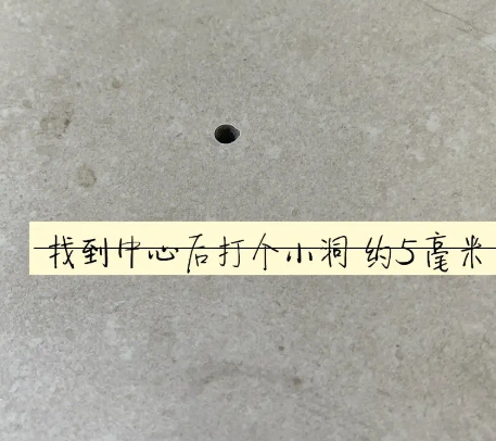 三沙瓷砖空鼓维修公司专业解答在瓷砖铺贴过程中，如果砂料搅拌不均匀，将会带来以下问题